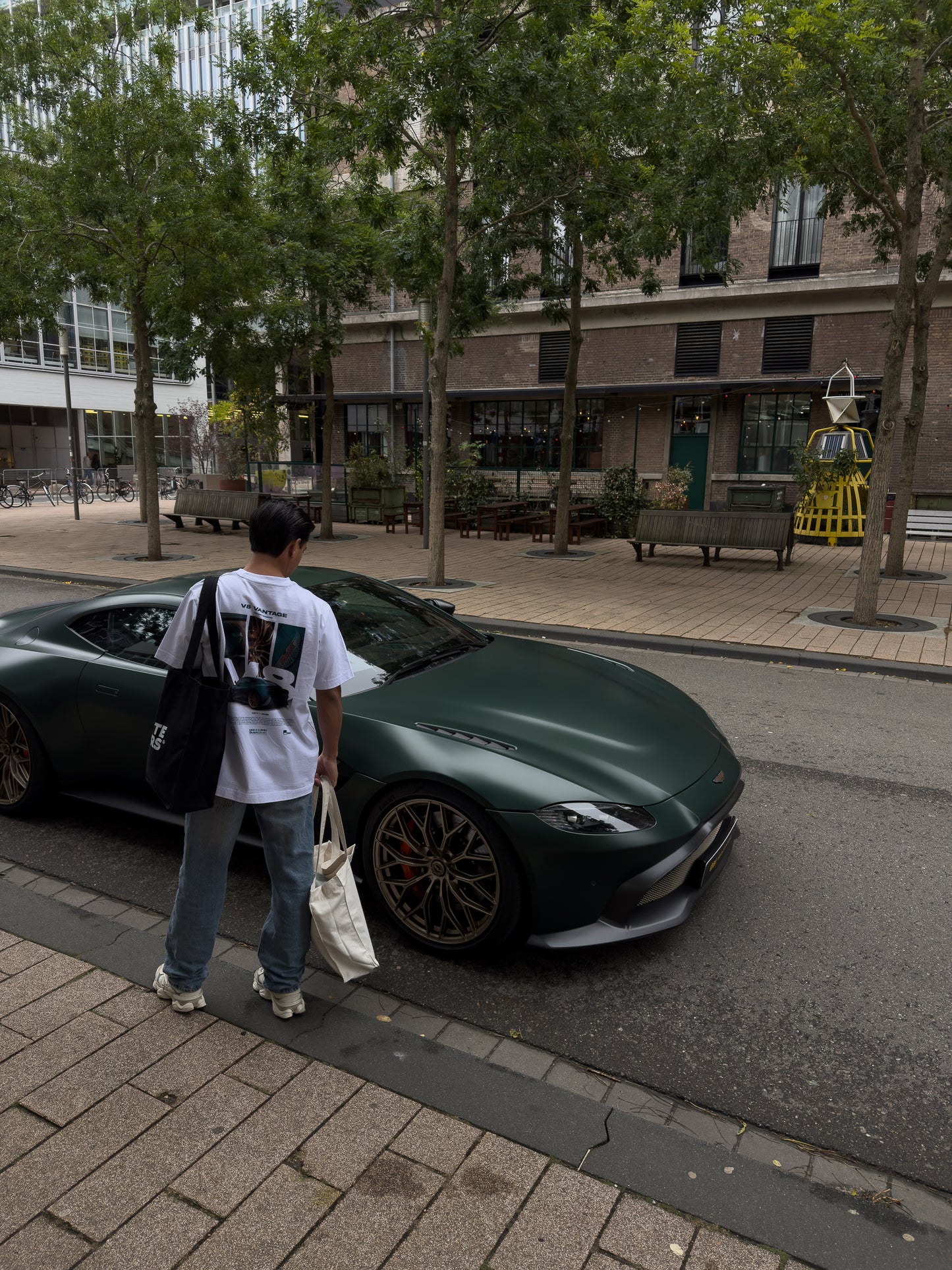 V8 Vantage Tee