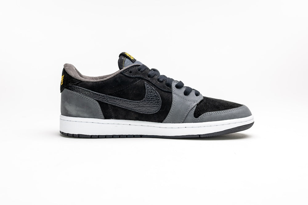 Absolute Motors Jordan Low Travis Scott by Vijz