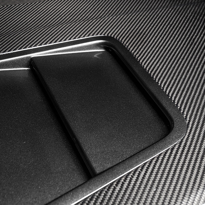 Mercedes G-Wagon Urban Bullnose bonnet in carbon fibre